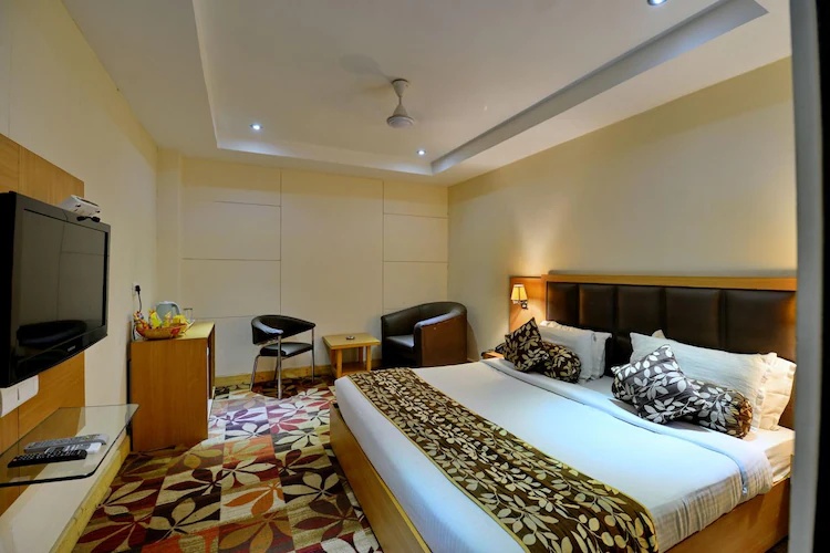 Club Room at Click Hotel Kohinoor, Ludhiana - Photo 2
