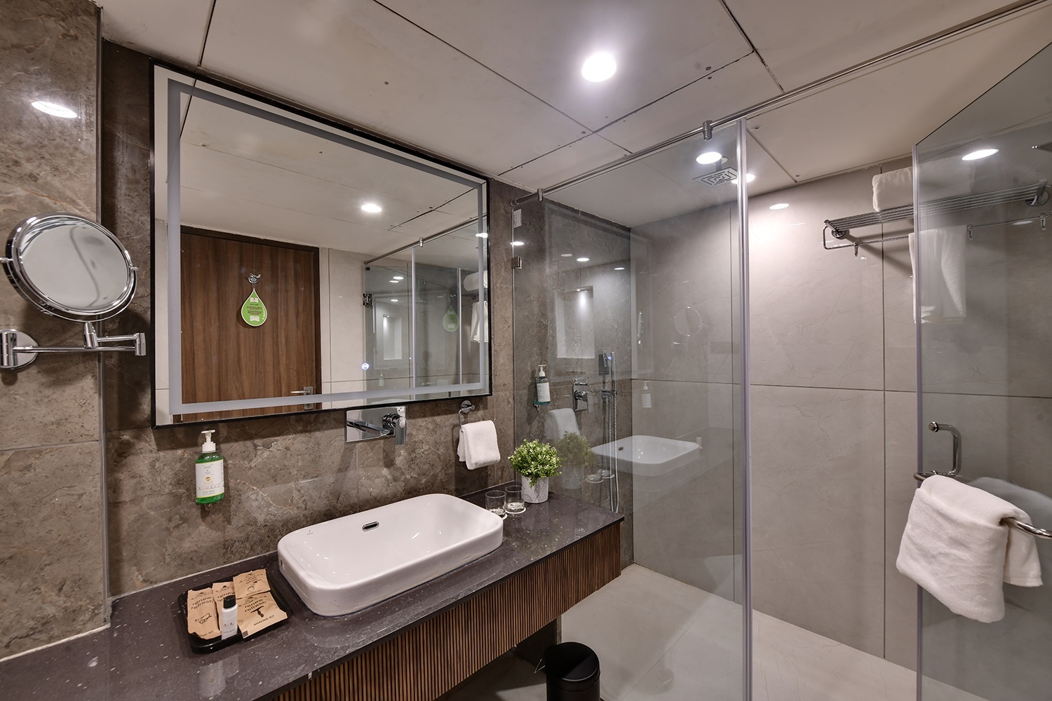 Executive Room at Hotel Suba Star Ahmedabad - Photo 3