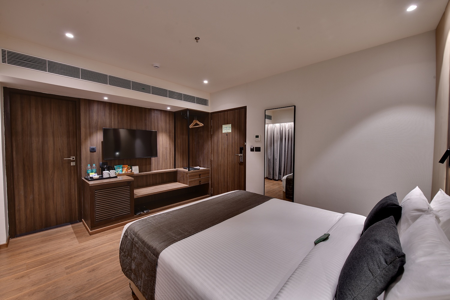 Executive Room at Hotel Suba Star Ahmedabad - Photo 2
