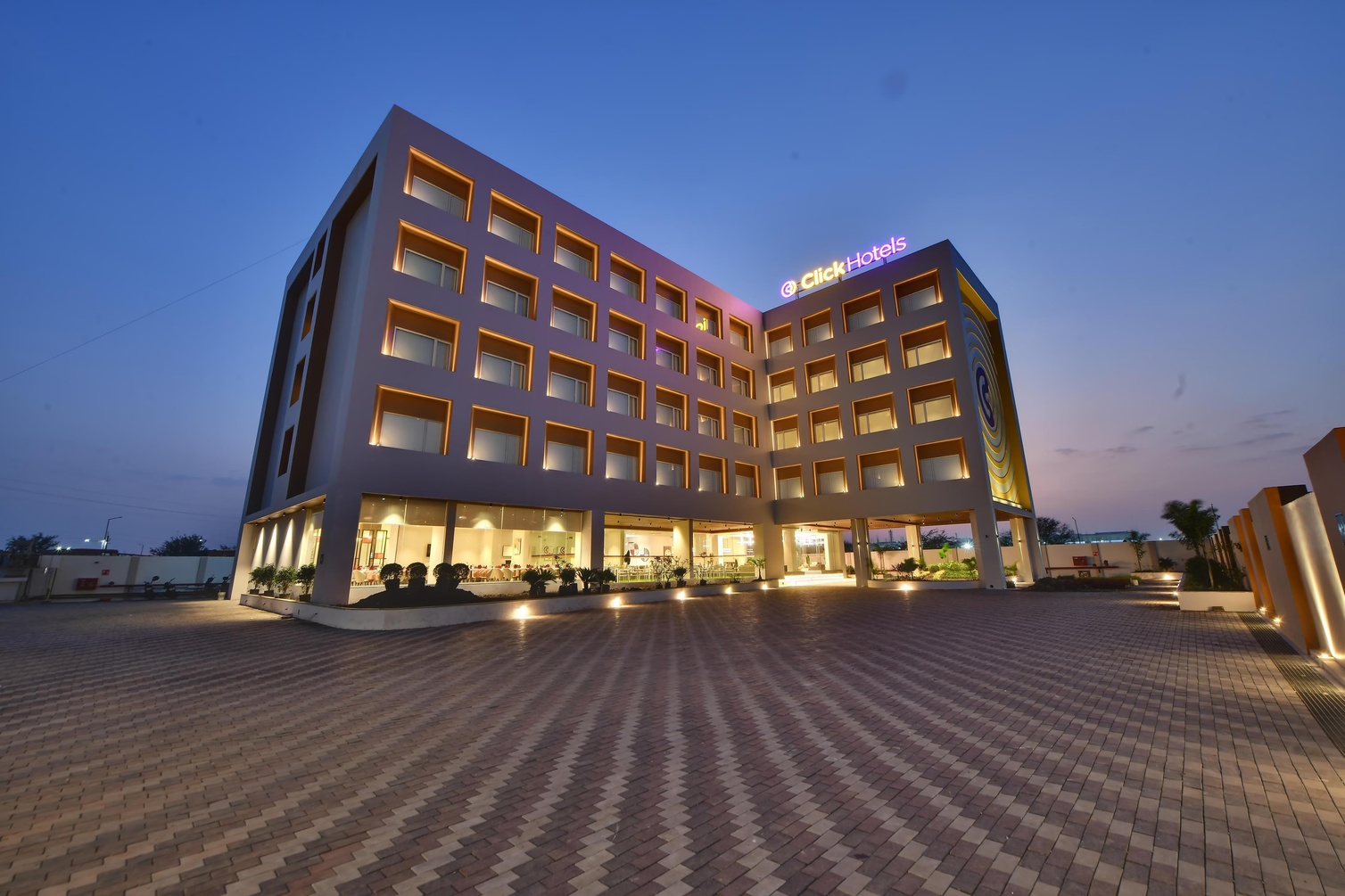 Click Hotel, Pithampur photo 1