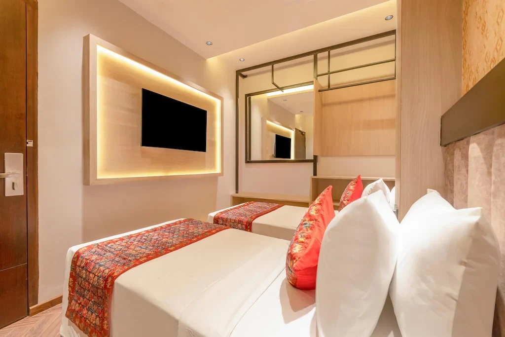 Cocoon Double at Sterling Rampath Ayodhya - Photo 3