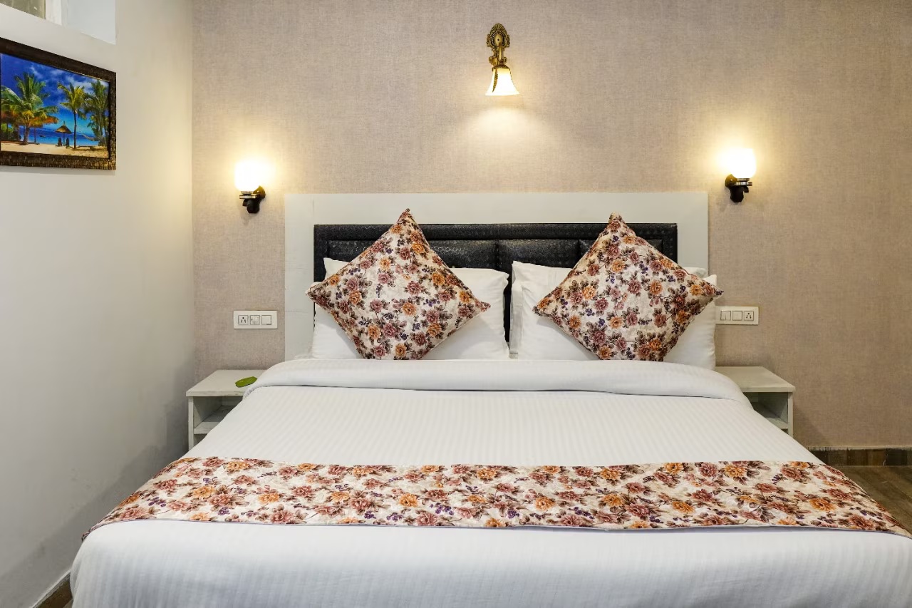 Triple Deluxe Room at Click Sunburry Hotel Srinagar - Photo 2