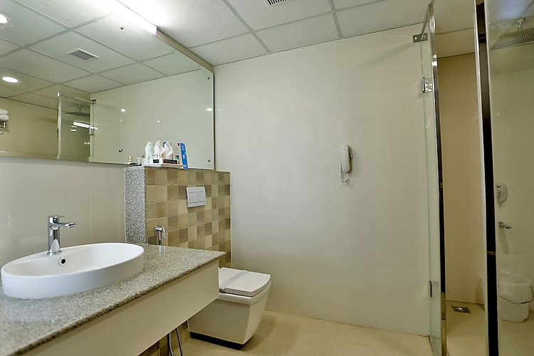 2 Bed Room Family Suite With Balcony at Sterling Thekkady - Photo 2