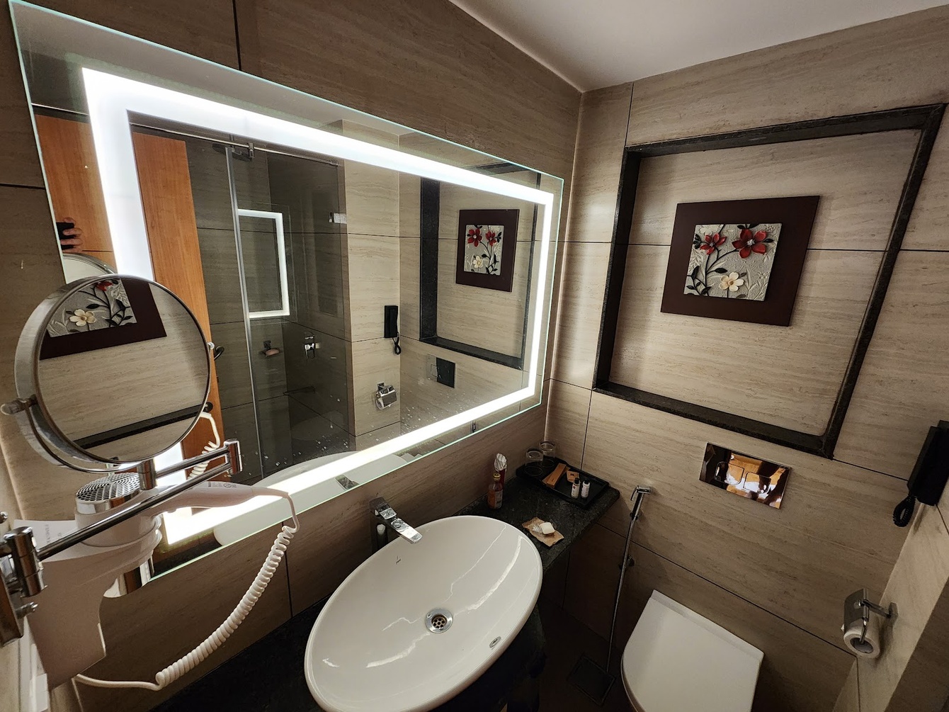Suite Room at Clarion Bangalore - Photo 3