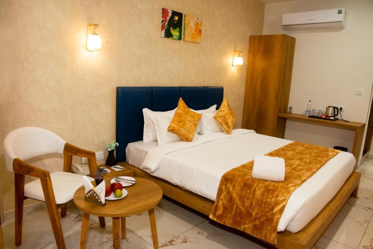 Deluxe Double Room B2B at CLICK HOTEL TULSI JAMNAGAR - Photo 2