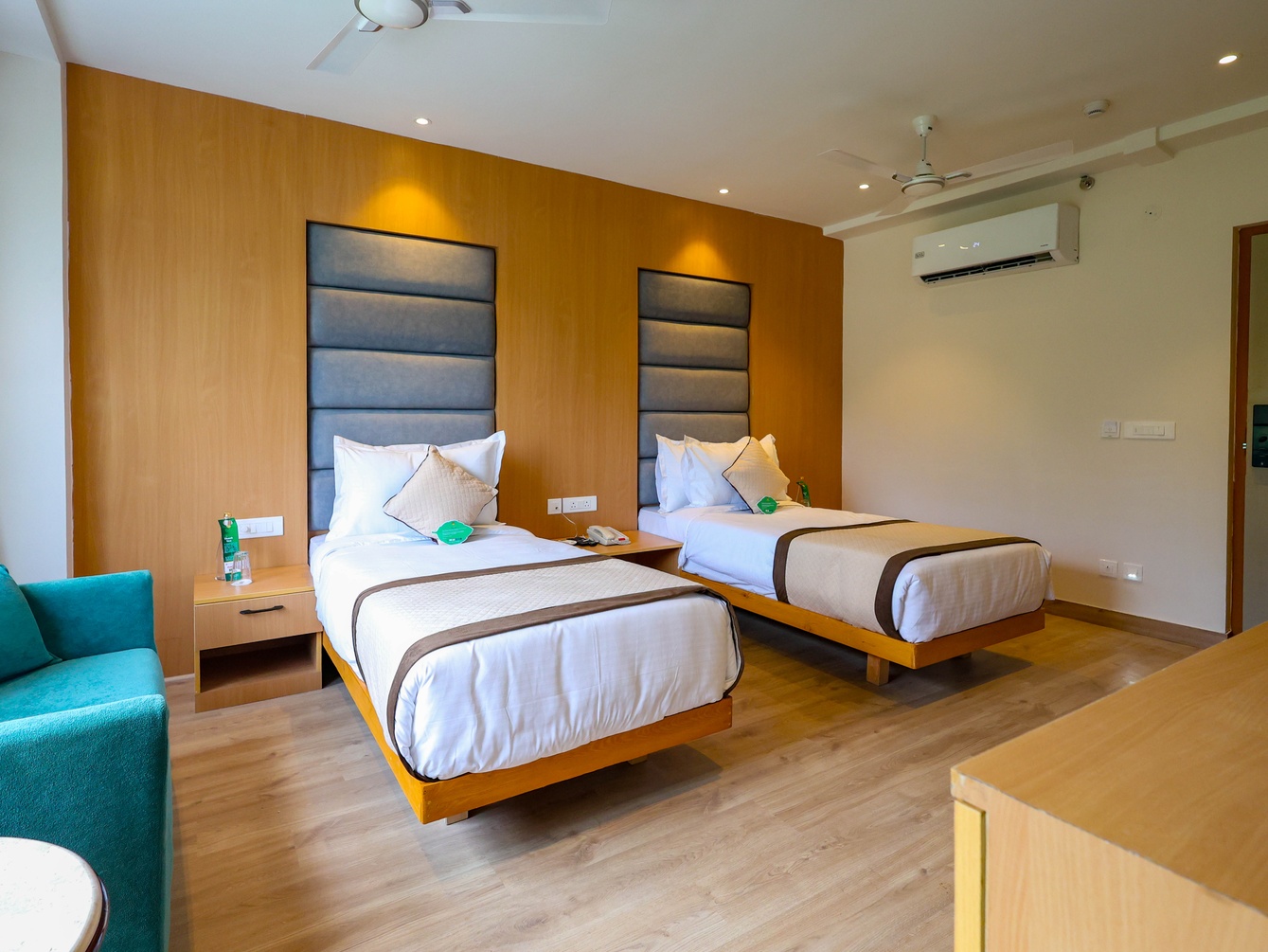 Premium Twin Room at Click Hotel Bhuntar - Photo 1