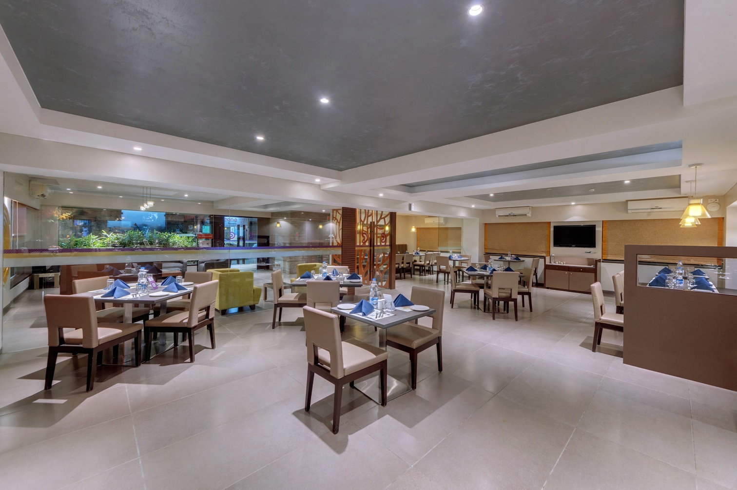 Click Hotel, Vadodara photo 12