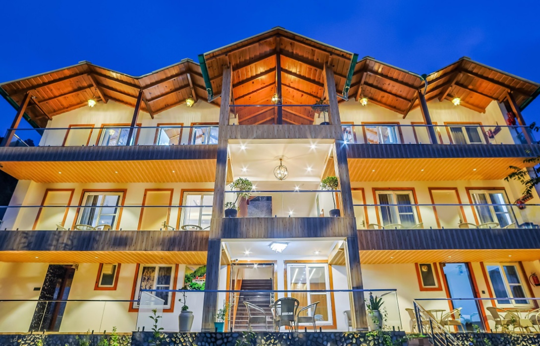 The Hoften Snowia Luxury Stay photo 1
