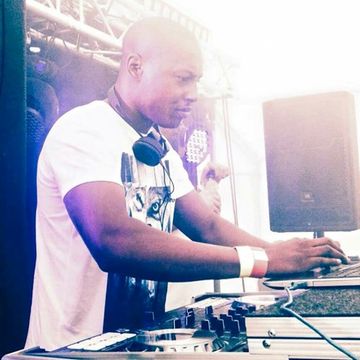 Marlon Sadler presents   Tech House sessions (July Mix)