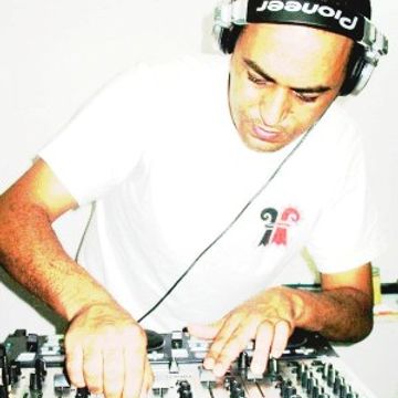 DEEJAY TAREK