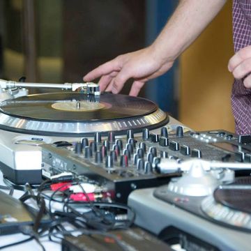 DJ Bubbz - Hip Hop: Old School/New School Mix (JUNE 2014)