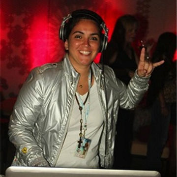 DJ Vangie Portela