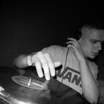 Mixik   19 Primal Future The DnB Show 31.03.2012