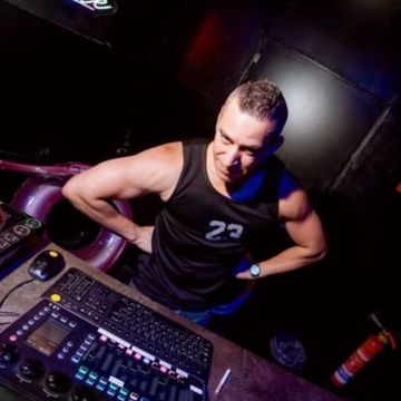 Sesion Deejay Balius Gimnasio Kaluosi especial Pride Barcelona 21/072025