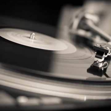 Vinyl Only Retro Mix   07 01 2024