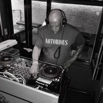 Groove London New pod No.12 16 08 25