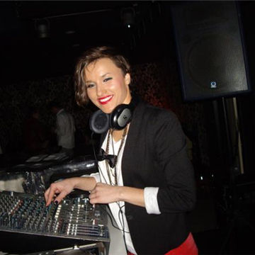 DJ-Lady-One