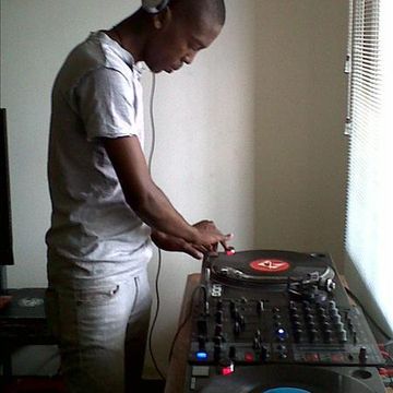 Dj-inno-tee