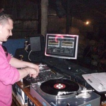 DJ CRAIGY BOY- BASSFREAKS VOL 32
