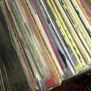 FLYERS GROOVES BACK TO DA VINYL