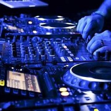 DJ Huey   presents the 90's r&b mix