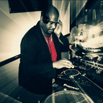 (BETTER QUALITY) MR SHADOW,MC CREED & RAIDER MC  RECORDED @ HOUSE ON THE  HILL 2012