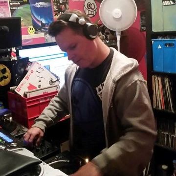 Raving Mad Friday's with Dj Rino, ep 17