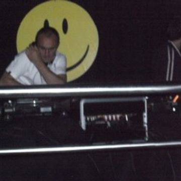 Dj Breakthru
