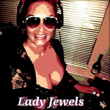 Lady Jewels Vibing