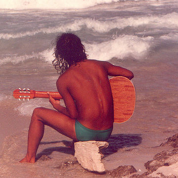 Eivissa 2012 MikeyB Beachside Hippy Acoustic chillin...............1