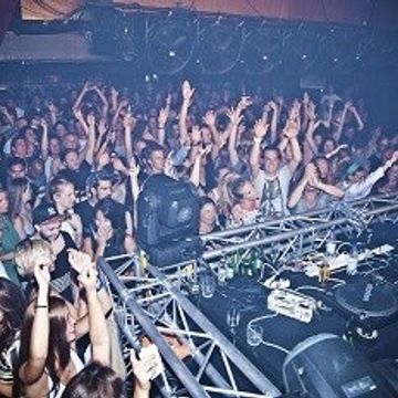 Under Pressure   Wir Leben Für Die Nacht 2017 01 08 Dark Techno Set