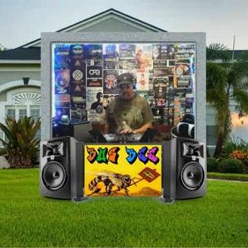 Bus Bee - Deep House Mix 8-31-2025