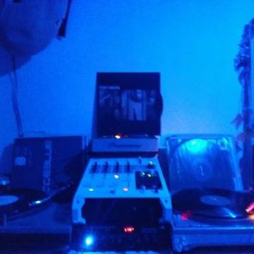 old school 80- 90  dj set santi remember