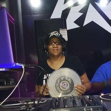 DJ Reddz - Jumpin' 215 Radio Soulful House Wednesdays - Mixshow 18