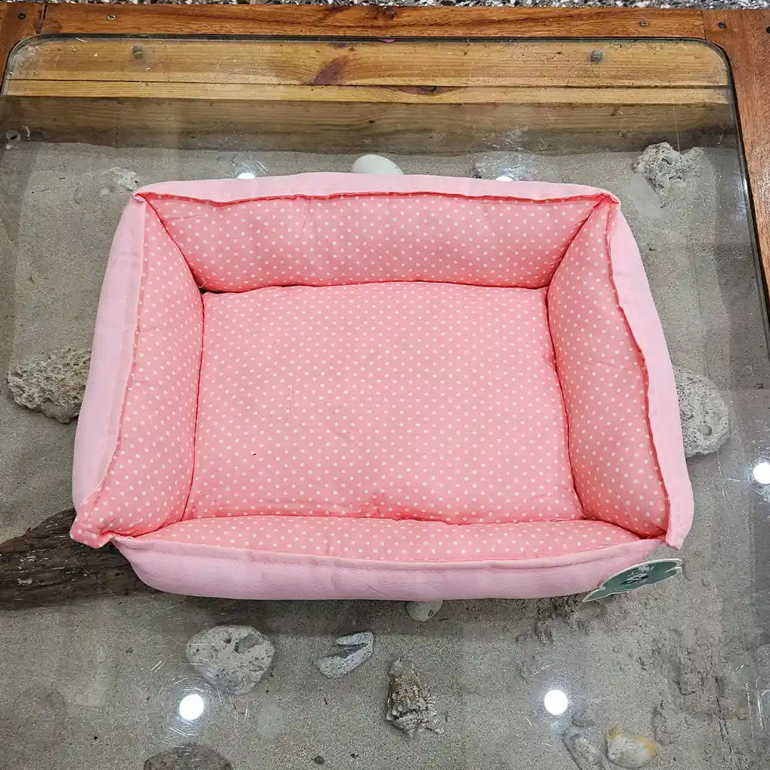 Cama Cuadrada con Lunares