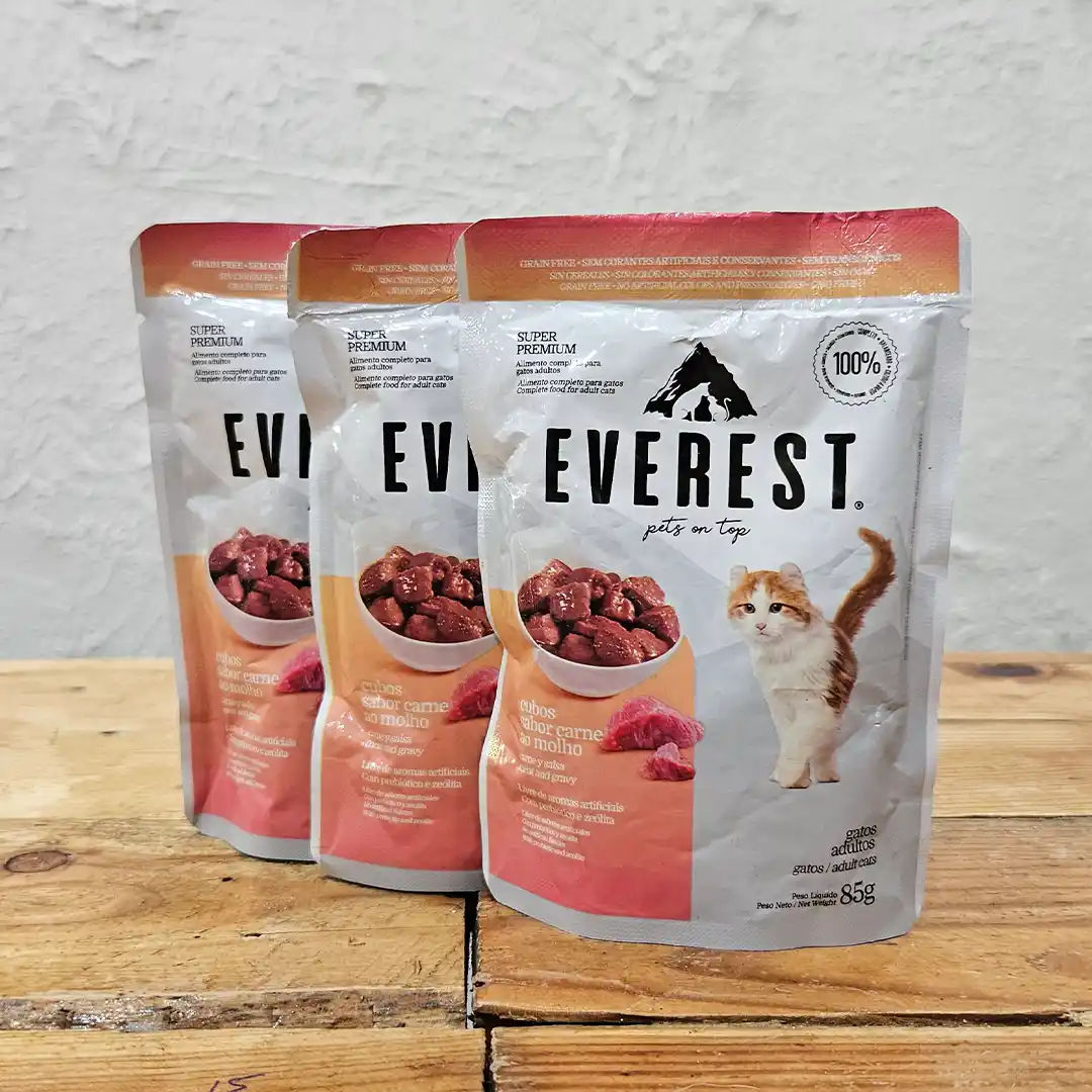 Comida Húmeda Everest para Gatos Adultos – Sabor Carne y Salsa