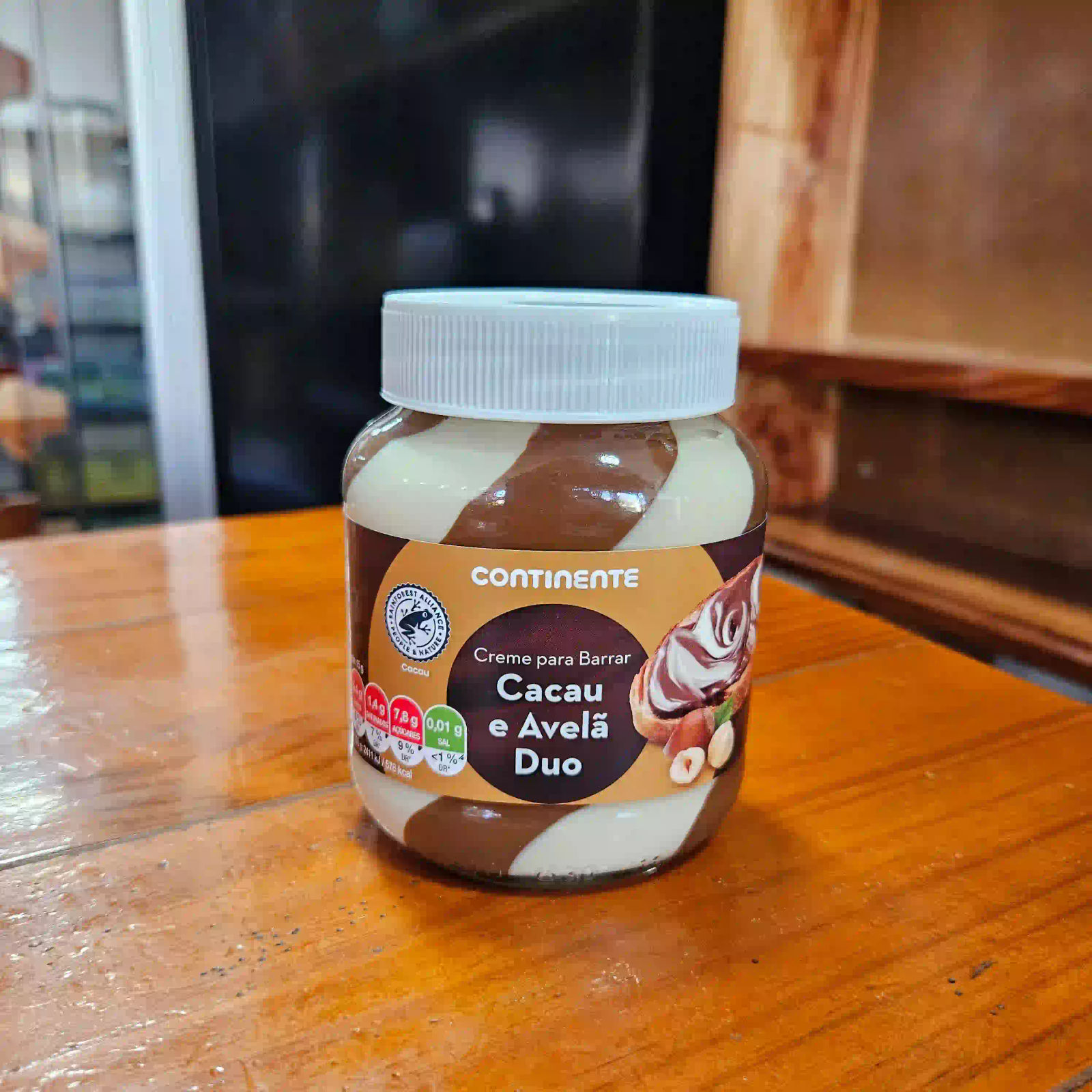 Crema de cacao y avellana para decorar
