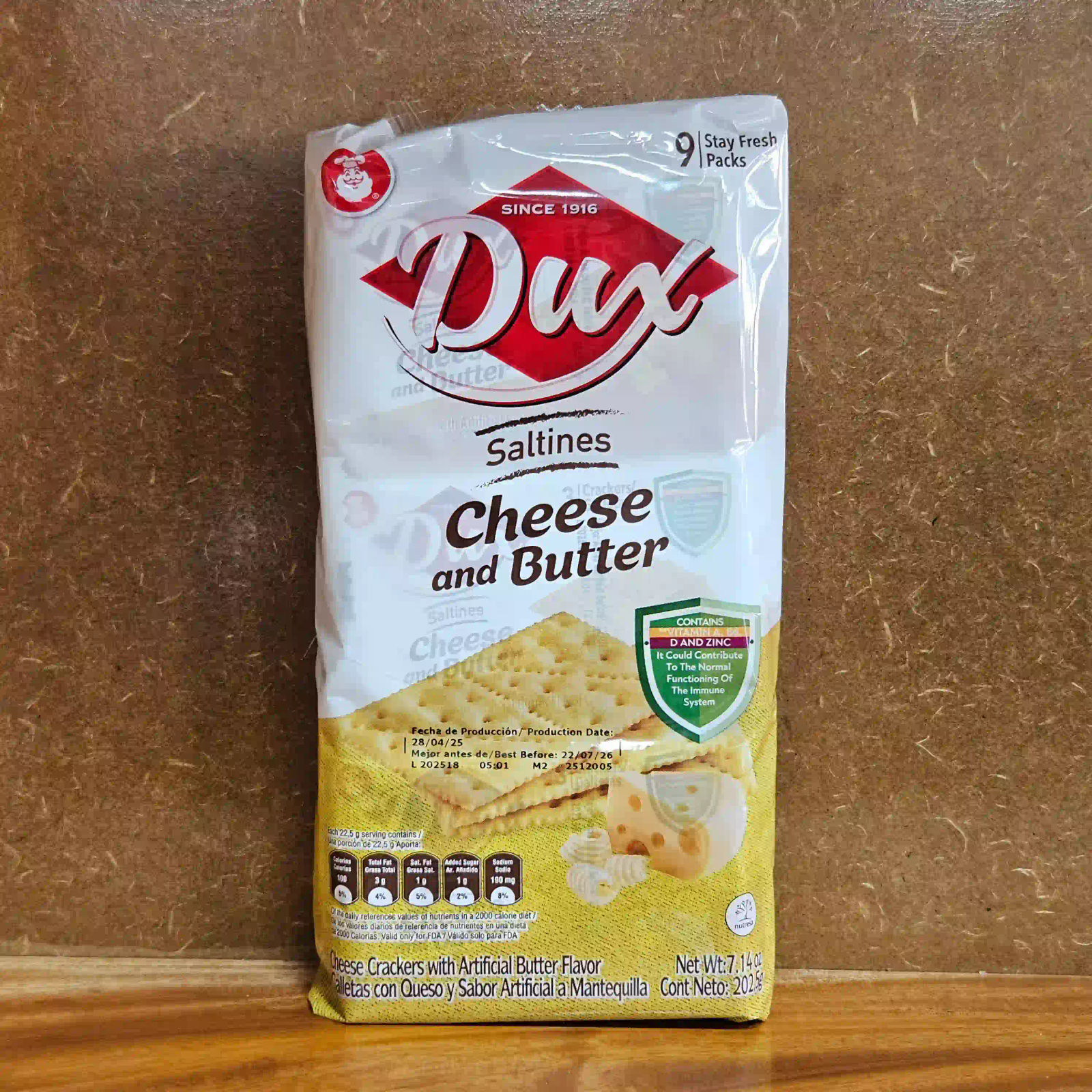 Galletas saladas con sabor a queso y mantequilla