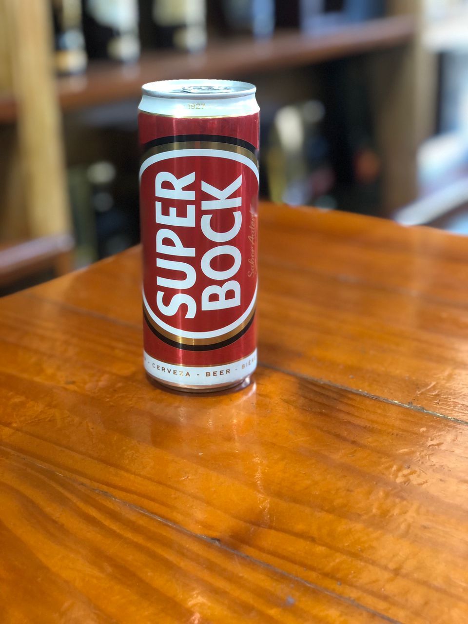 Cerveza Super Bock de lata 