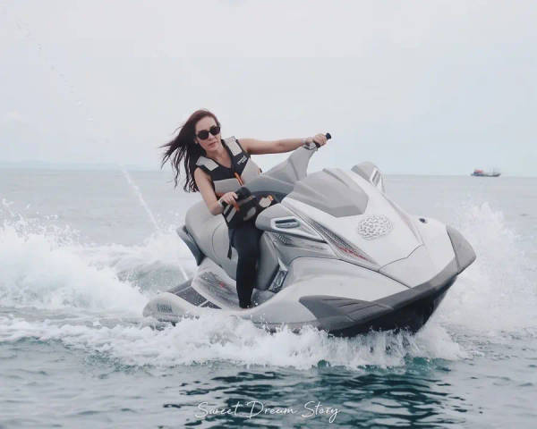Jet Ski Single/Double (Tanpa Instruktur)