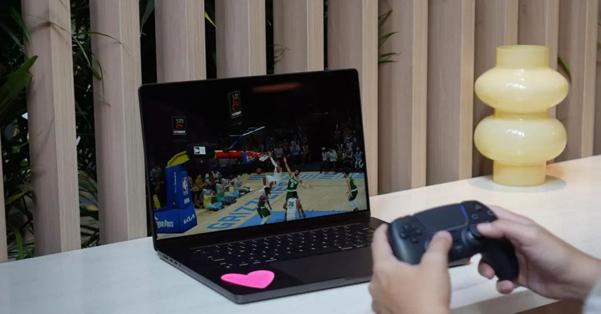 how to play games on mac