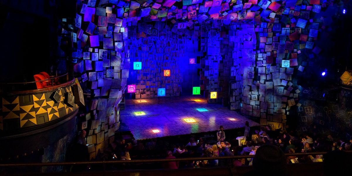 Cambridge Theatre Seating Plan, Best Seats & Current Deals