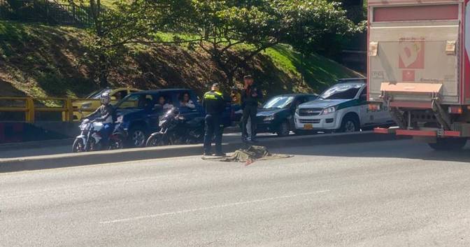 Hombre se lanza desde el puente de la Madre Laura en Medellín