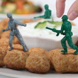FOOD FIGHTERS Toy Soldier Party Picks