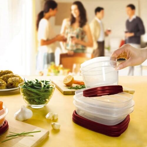 Rubbermaid Easy Find Lids Food Storage Container