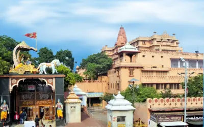 gurgaon to mathura urbania on rent