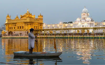 rent urbania from gurgaon to amritsar