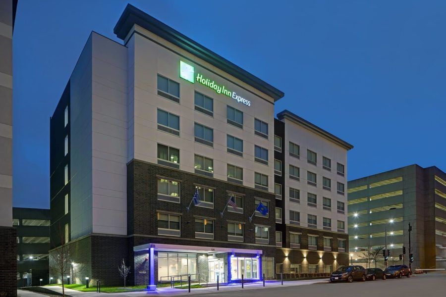 Holiday Inn Express Milwaukee Downtown By IHG
