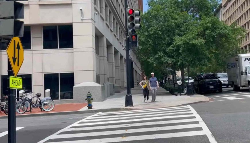 Why Some U.S. Downtowns Feel Alive — While Others Empty Out After Work Hours