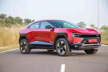 exterior_mahindra-be-6_front-right-side_1110x740.avif